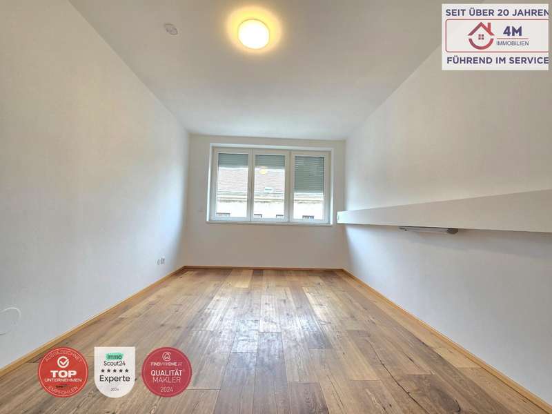 Dachgeschosswohnung Wien: Schlafzimmer Schlafzimmer