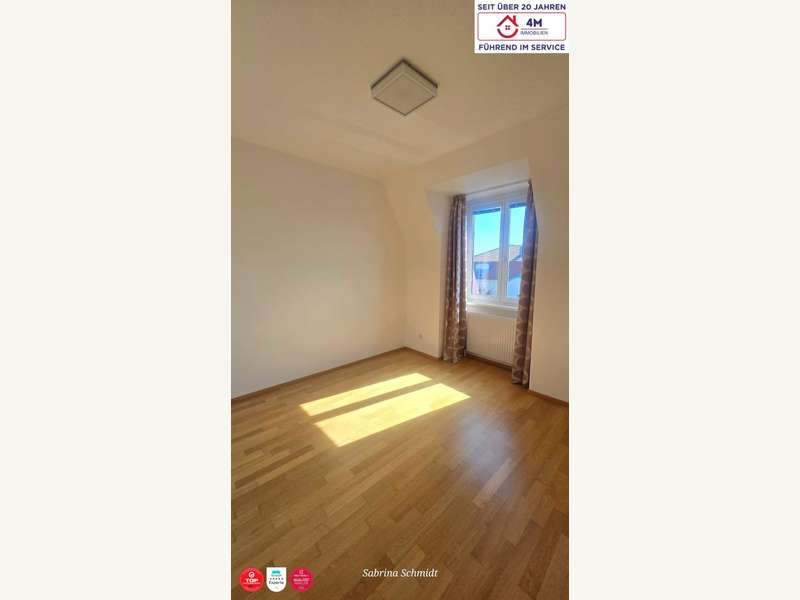 Eigentumswohnung Baden: Zimmer 1 Zimmer 1