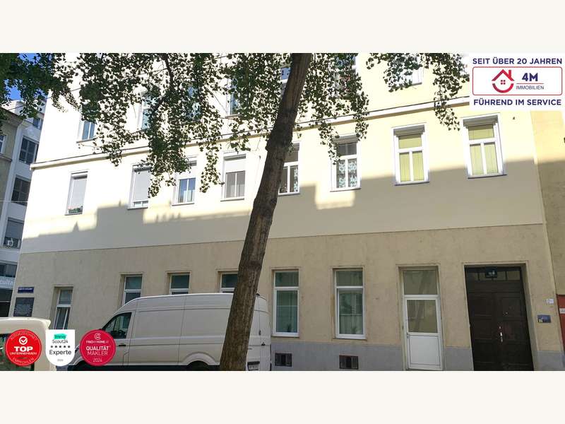 Dachgeschosswohnung Wien: Hausfassade Hausfassade