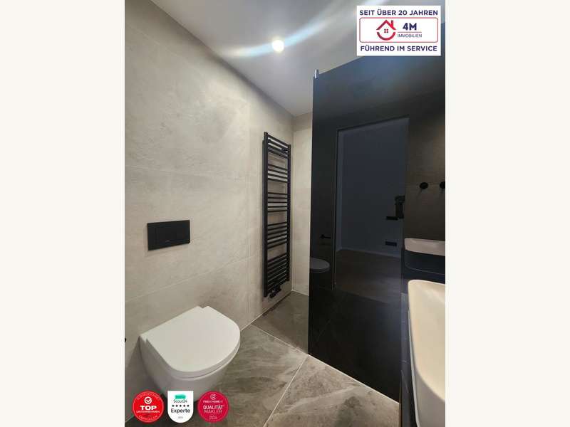 Eigentumswohnung Wien: Badezimmer mit WC und Dusche Badezimmer mit WC und Dusche