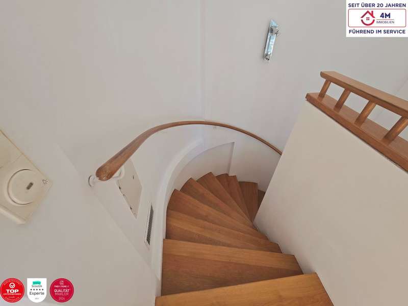 Eigentumswohnung Wien: Treppengelände Treppengelände