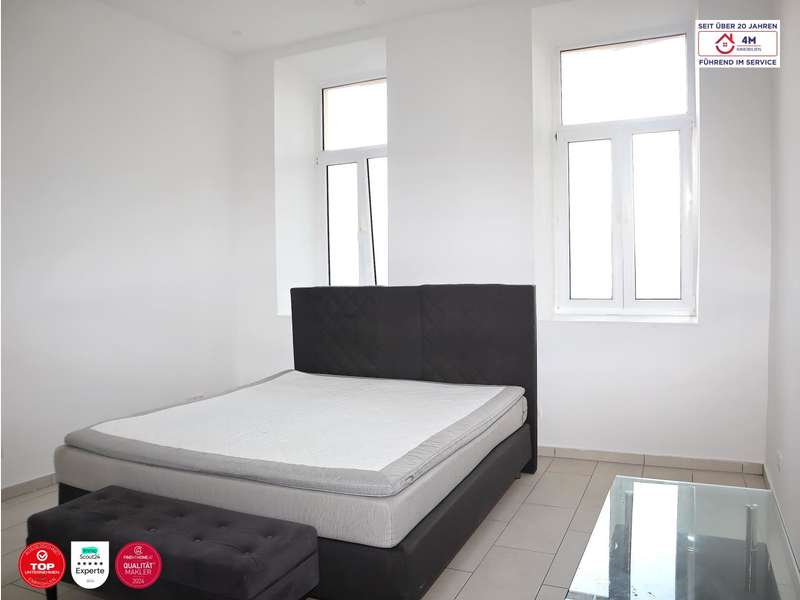 Eigentumswohnung Wien: Blick von der Eingangstür Richtung Fenster Blick von der Eingangstür Richtung Fenster