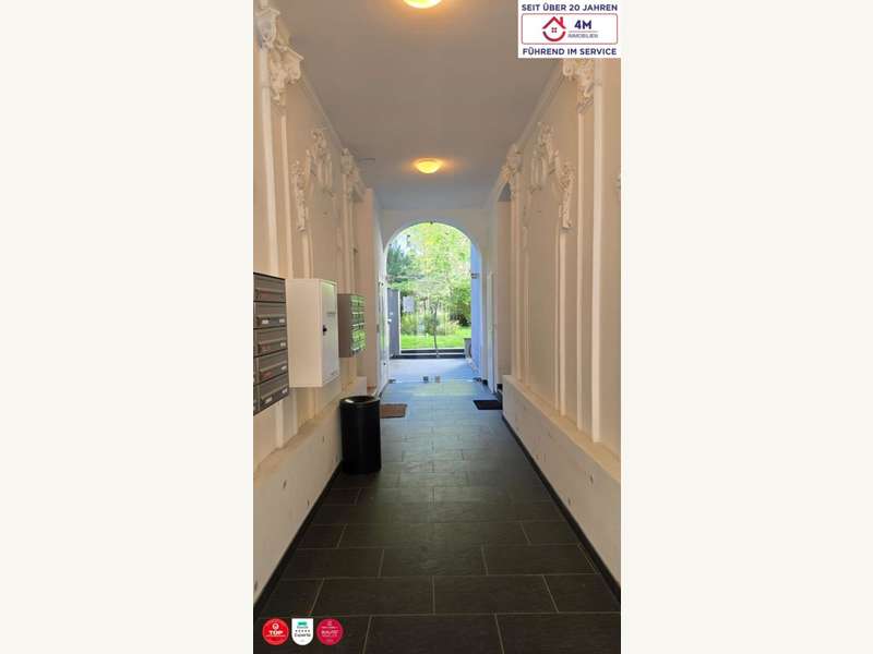 Eigentumswohnung Wien: Eingang Haus Eingang Haus