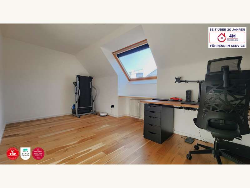Dachgeschosswohnung Wien: Büro / Kinderzimmer Büro / Kinderzimmer