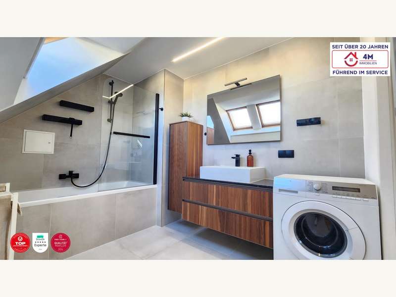 Dachgeschosswohnung Wien: Badezimmer Badezimmer