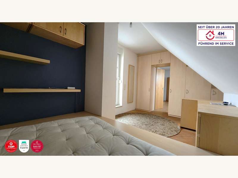 Dachgeschosswohnung Tulln an der Donau: Zimmer 2 oben Zimmer 2 oben