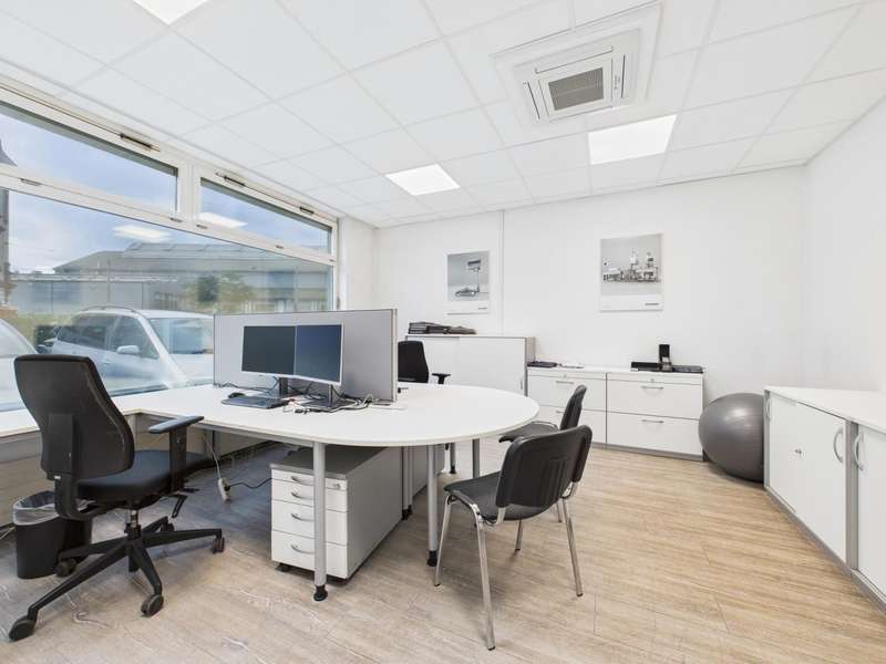 Büro Linz: CAM04191G0-PR0062-STILL002 CAM04191G0-PR0062-STILL002