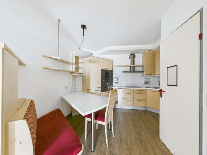 Büro Linz: CAM04191G0-PR0042-STILL009 CAM04191G0-PR0042-STILL009