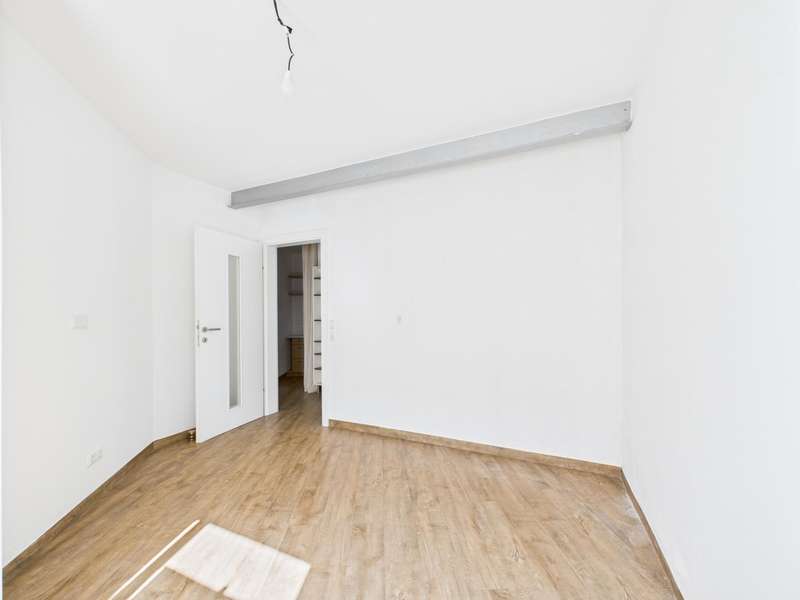 Büro Linz: CAM04191G0-PR0042-STILL011 CAM04191G0-PR0042-STILL011