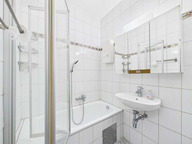 CAM04191G0-PR0070-STILL009