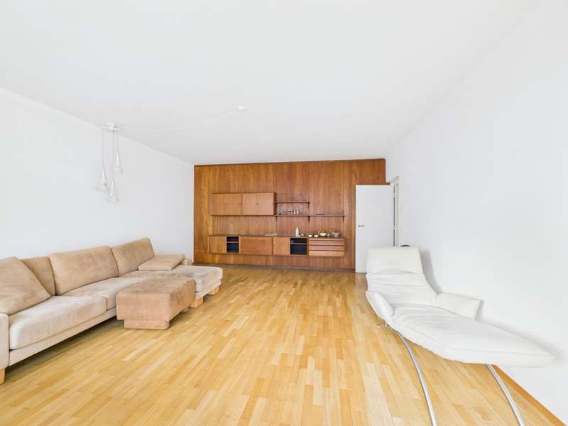 CAM04191G0-PR0074-STILL011