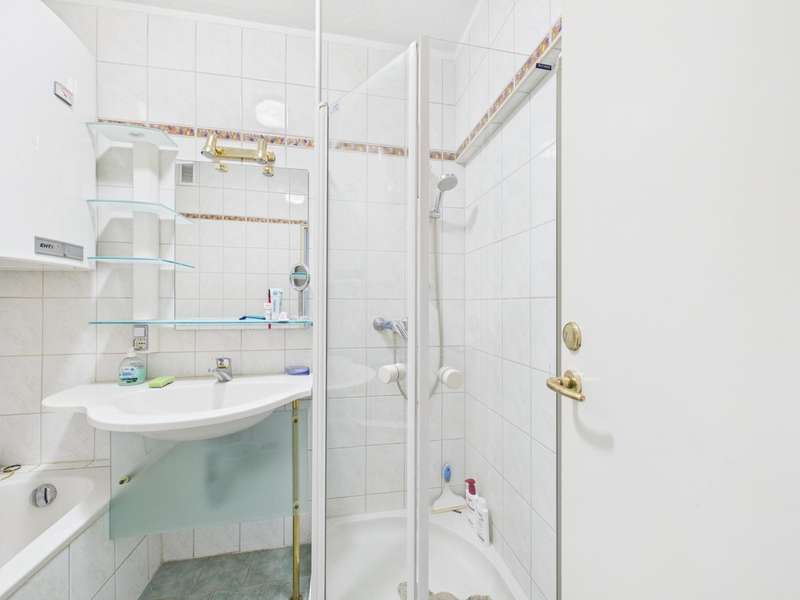 CAM04191G0-PR0074-STILL005