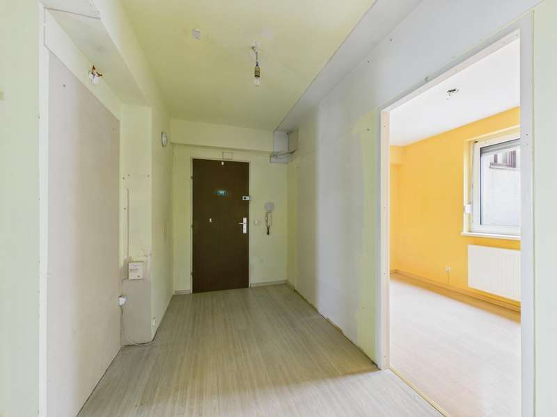 CAM04191G0-PR0072-STILL006