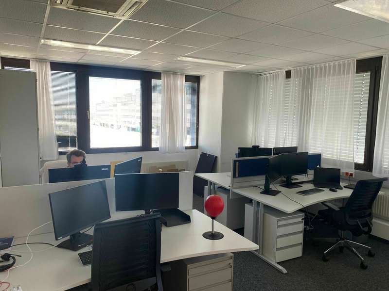 Büro 1