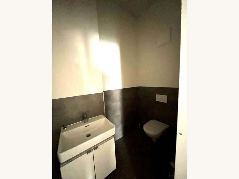 Geschäftslokal Graz: Wc mit Waschbecken Wc mit Waschbecken