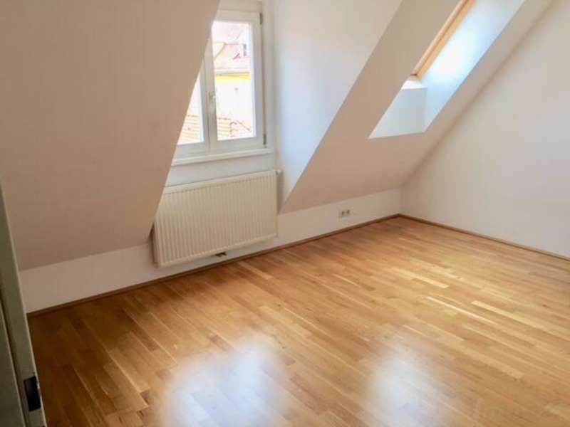 Dachgeschosswohnung Graz: Schlafzimmer Bild II Schlafzimmer Bild II