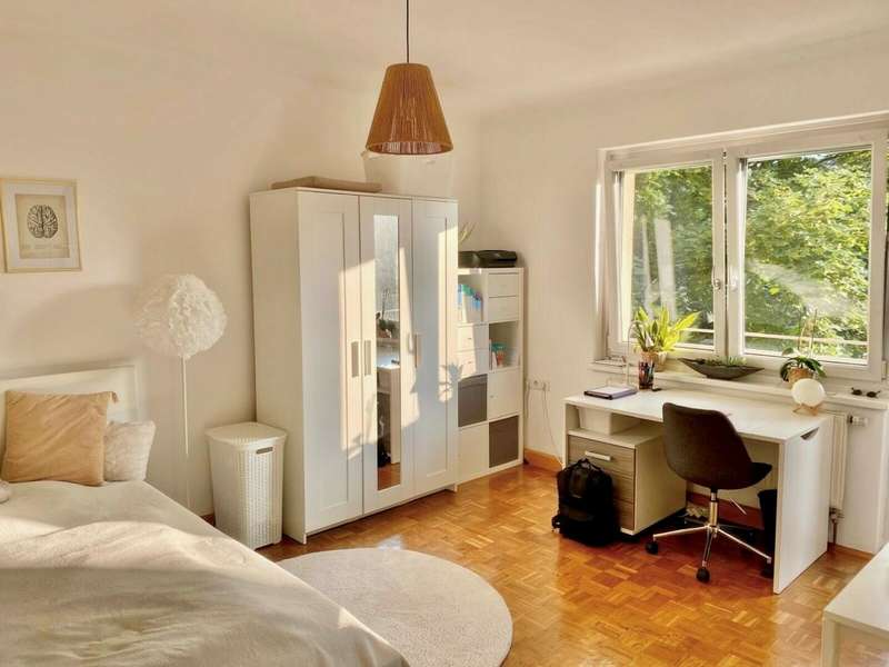 Aktuelle Möblierung der Mieterin - Ablöse möglich