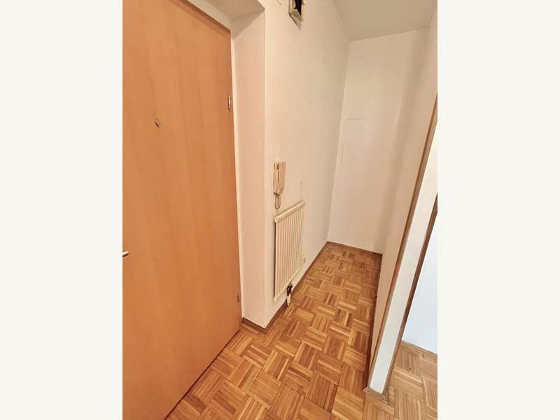 Platz für Abstellbereich oder Garderobe