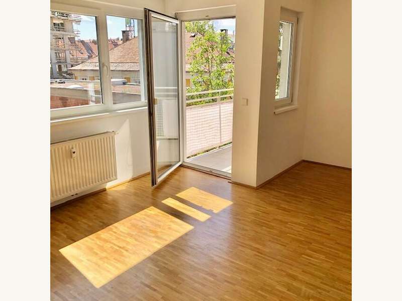 Mietwohnung Graz: und Ausgang auf Süd-Balkon und Ausgang auf Süd-Balkon