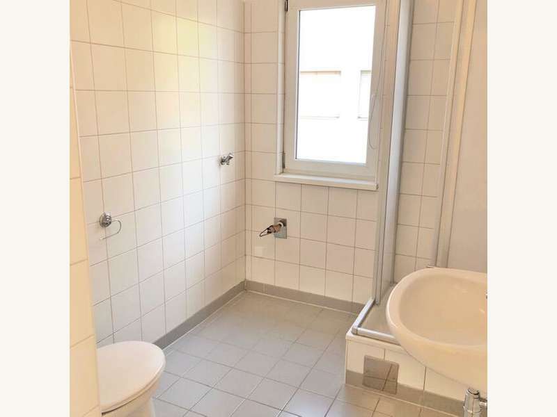 Mietwohnung Graz: ...Waschmaschinen-Anschluss und WC ...Waschmaschinen-Anschluss und WC