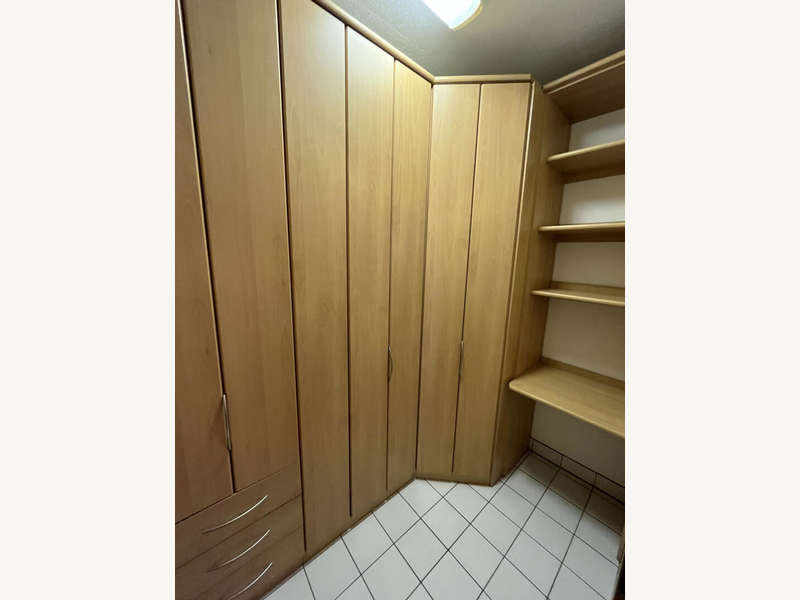 Mietwohnung Graz: Garderobe-Schrankraum Garderobe-Schrankraum