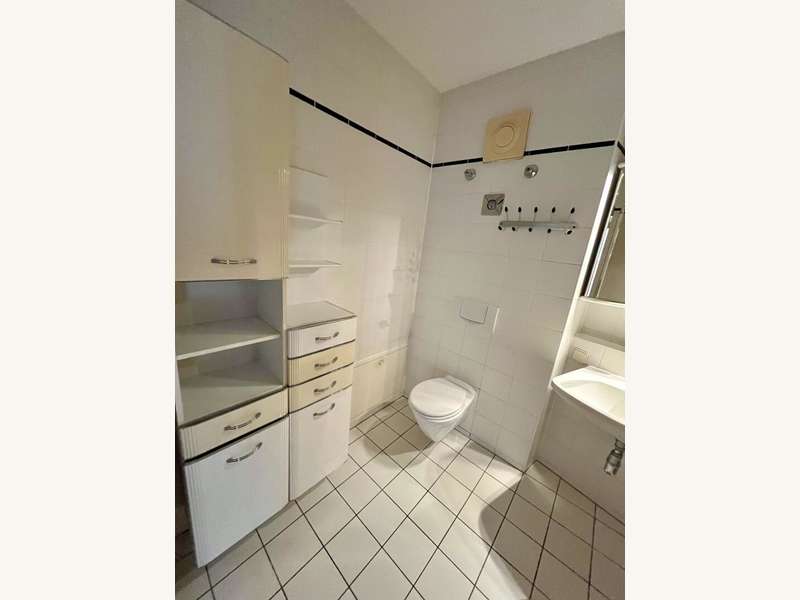 Mietwohnung Graz: Badezimmer mit Wc Badezimmer mit Wc