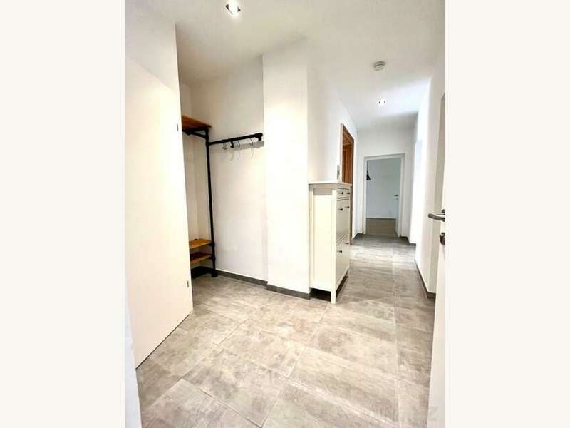 Mietwohnung Graz: Vorraum mit Garderobe Vorraum mit Garderobe