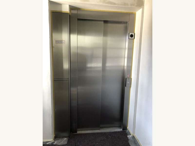 Lift vorhanden