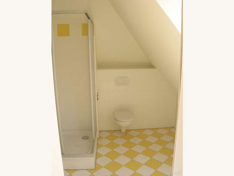 Maisonette Graz: Badezimmer-Dusche in der Galerie Badezimmer-Dusche in der Galerie