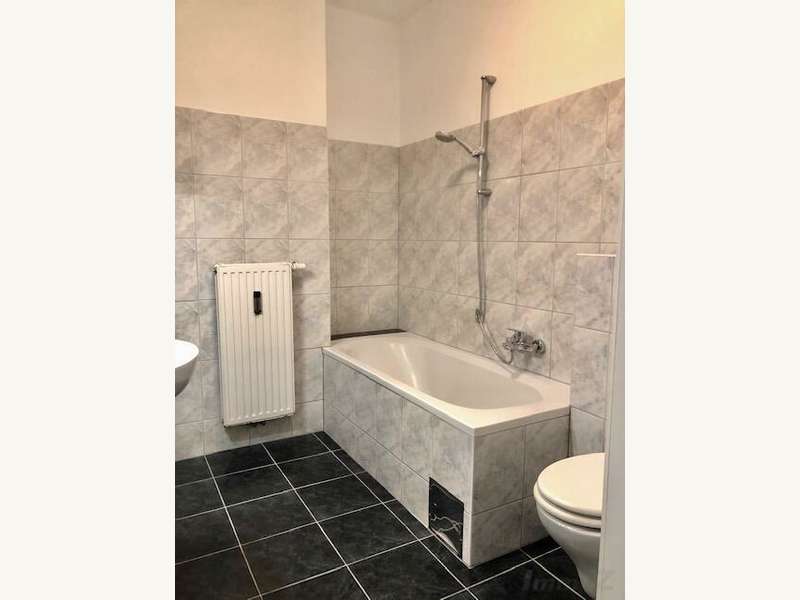 Bad mit Waschmaschinen-Anschluss...