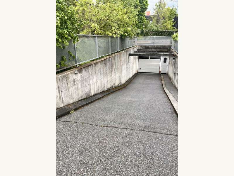 Mietwohnung Graz: Zufahrt zur Tiefgarage - TG ist opional anmietbar Zufahrt zur Tiefgarage - TG ist opional anmietbar