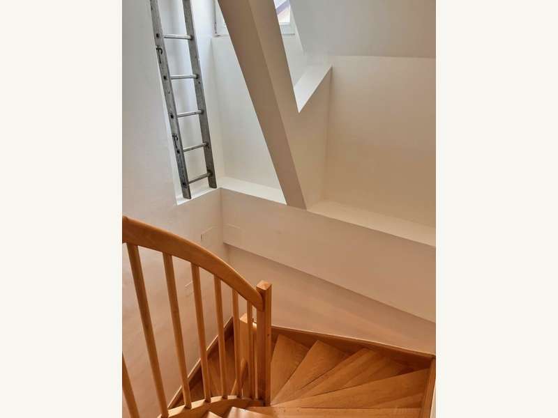 Dachgeschosswohnung Graz: STIEGENHAUS 16 STIEGENHAUS 16