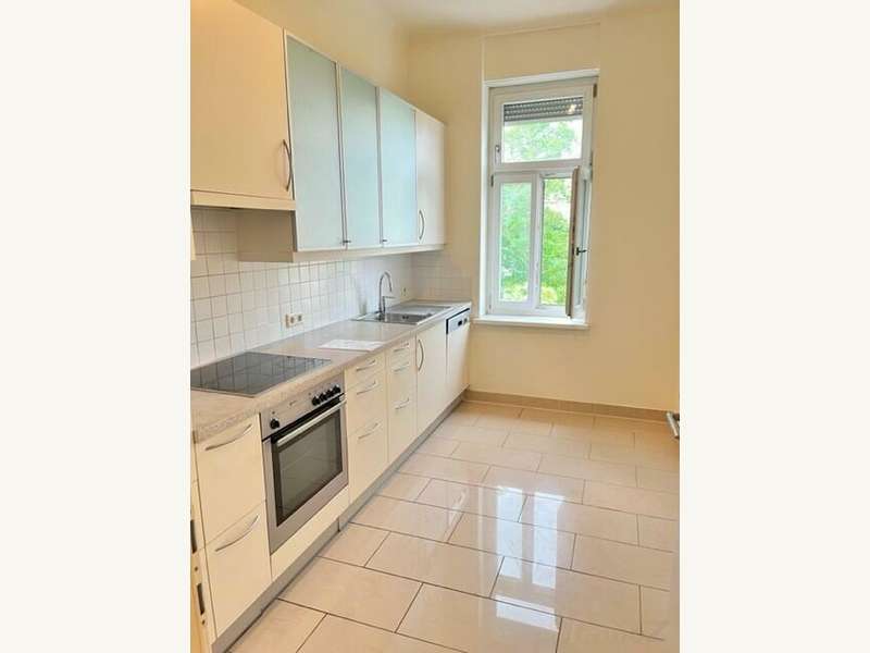 Küche mit Essbereich