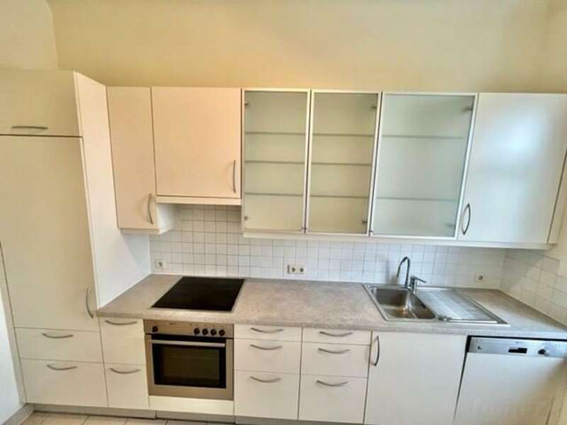 komplett möblierte (inkl. Geschirrspüler)