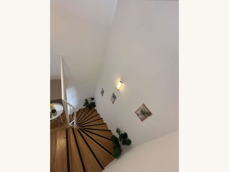 Maisonette Graz: Treppe vom 1.OG ins EG Treppe vom 1.OG ins EG