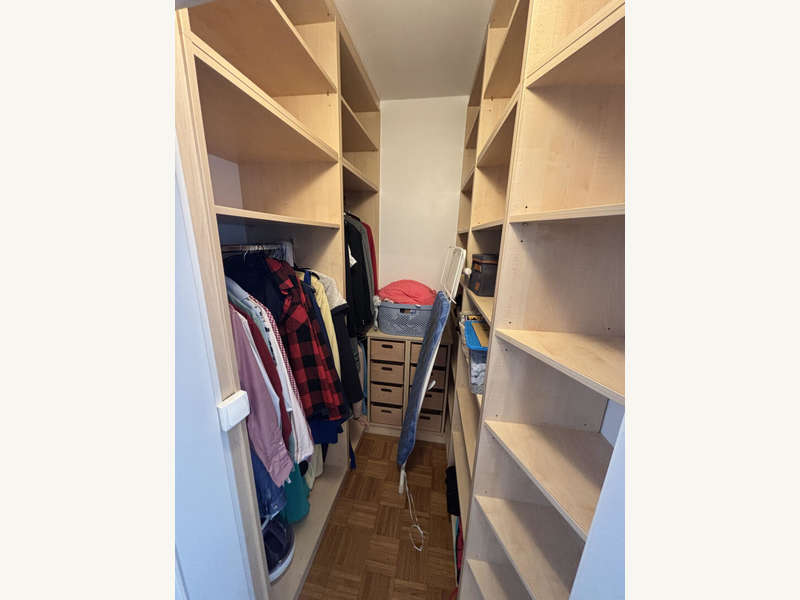 Maisonette Graz: Schrankraum Schrankraum