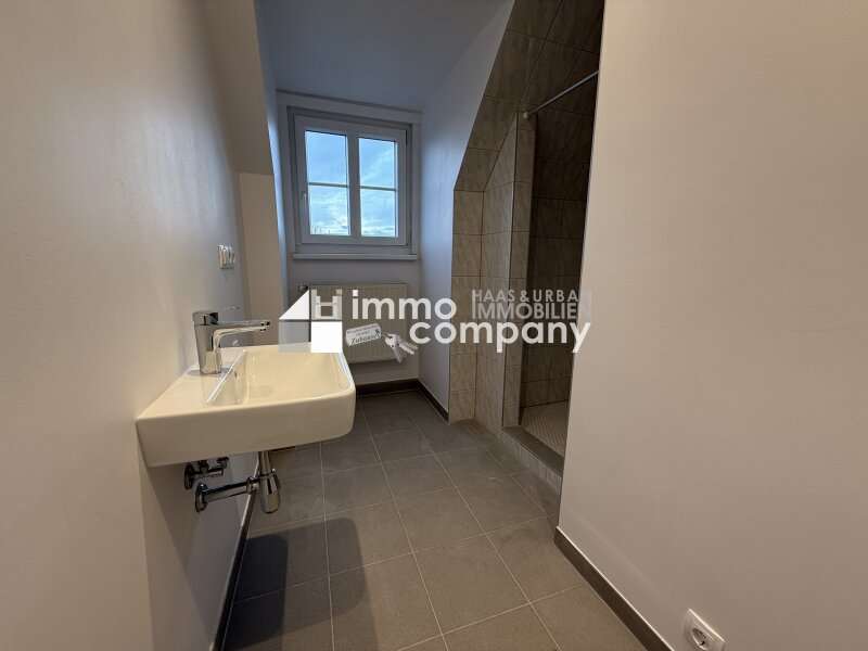 Mehrfamilienhaus Wiener Neustadt: Wohnung-DG Wohnung-DG