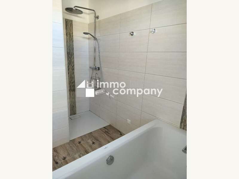 Doppelhaushälfte Mitterndorf an der Fischa: Badezimmer Dusche/Badewanne &WC Badezimmer Dusche/Badewanne &WC