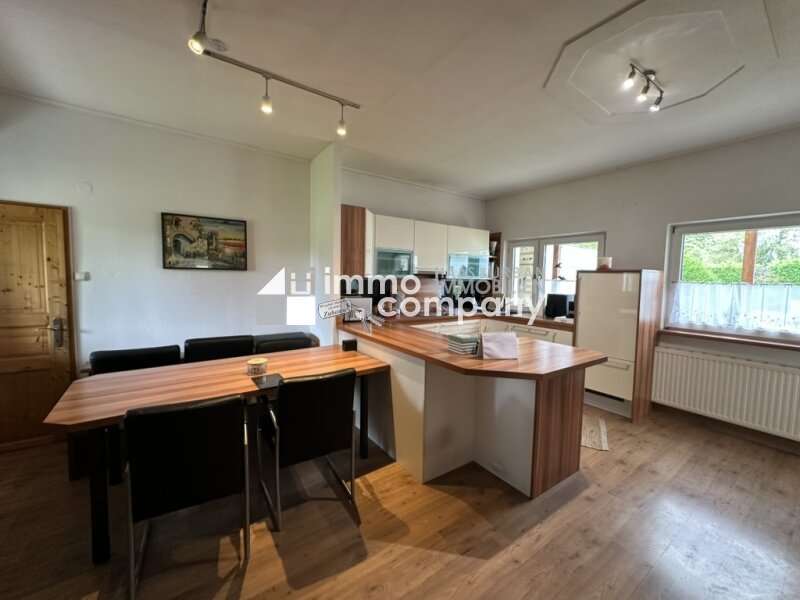 Haus Groß-Enzersdorf: Küche mit Essplatz Küche mit Essplatz