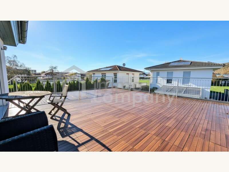 Carport-Terrasse mit Nordost-Ausrichtung ca. 55m²