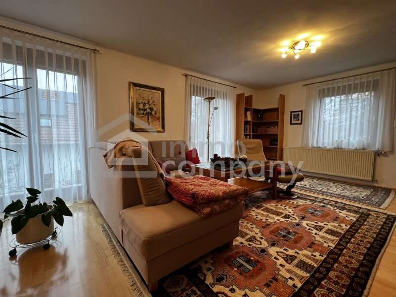 Zweifamilienhaus Krumpendorf: OG - Wohnzimmer OG - Wohnzimmer