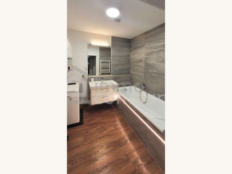 Badezimmer mit Wanne