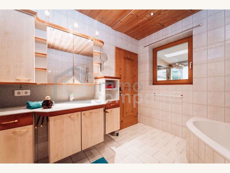 Eigentumswohnung Maurach: Badezimmer Badezimmer