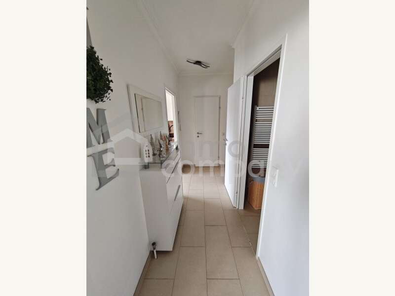 Dachgeschosswohnung Neudörfl: Flur Flur