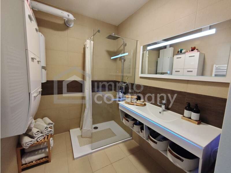 Dachgeschosswohnung Neudörfl: Bad Bad