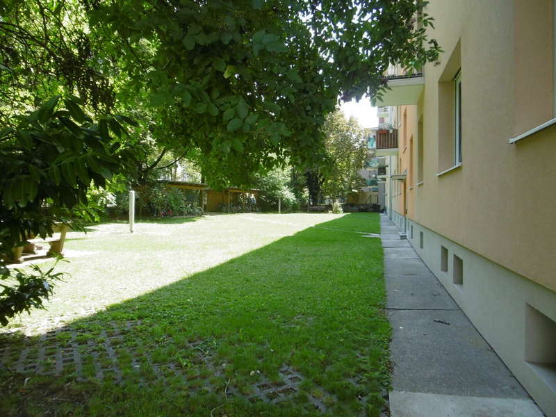 Mietwohnung Graz: großzügiger Innenhof großzügiger Innenhof