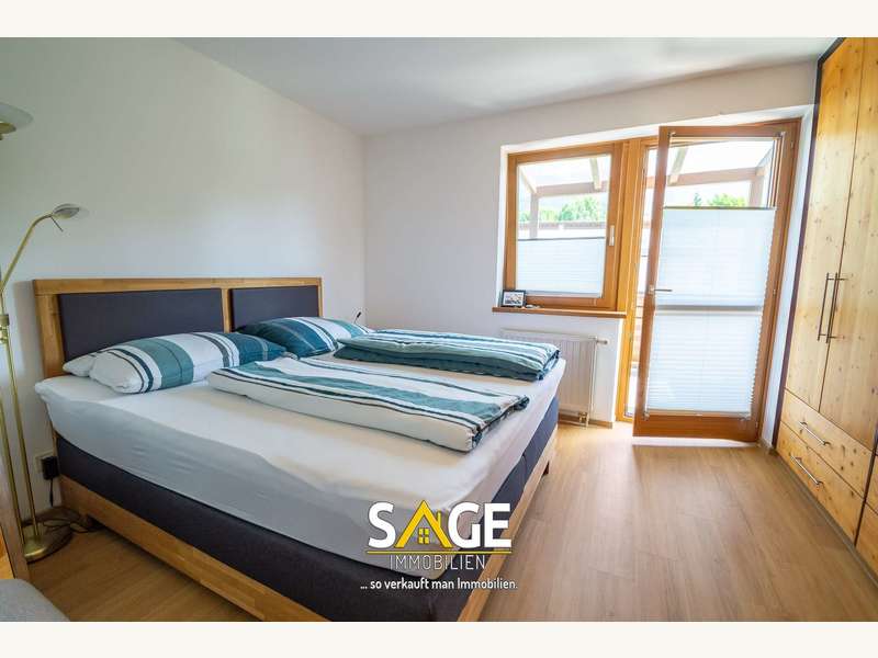 Dachgeschosswohnung Saalfelden am Steinernen Meer: Schlafzimmer Schlafzimmer
