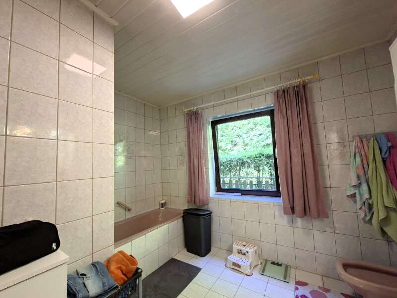 15715-Badezimmer EG