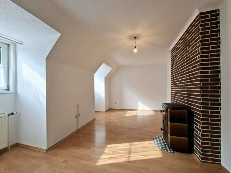 Dachgeschosswohnung Kleinveitsch: 15838-Wohnzimmer 15838-Wohnzimmer