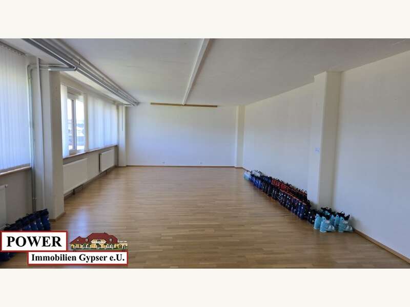 Praxisfläche in Schalchen - Bild 2 Praxisfläche in Schalchen - Bild 2